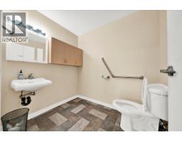 1357 Main Street, North Vancouver, BC V7J1C4 Photo 10