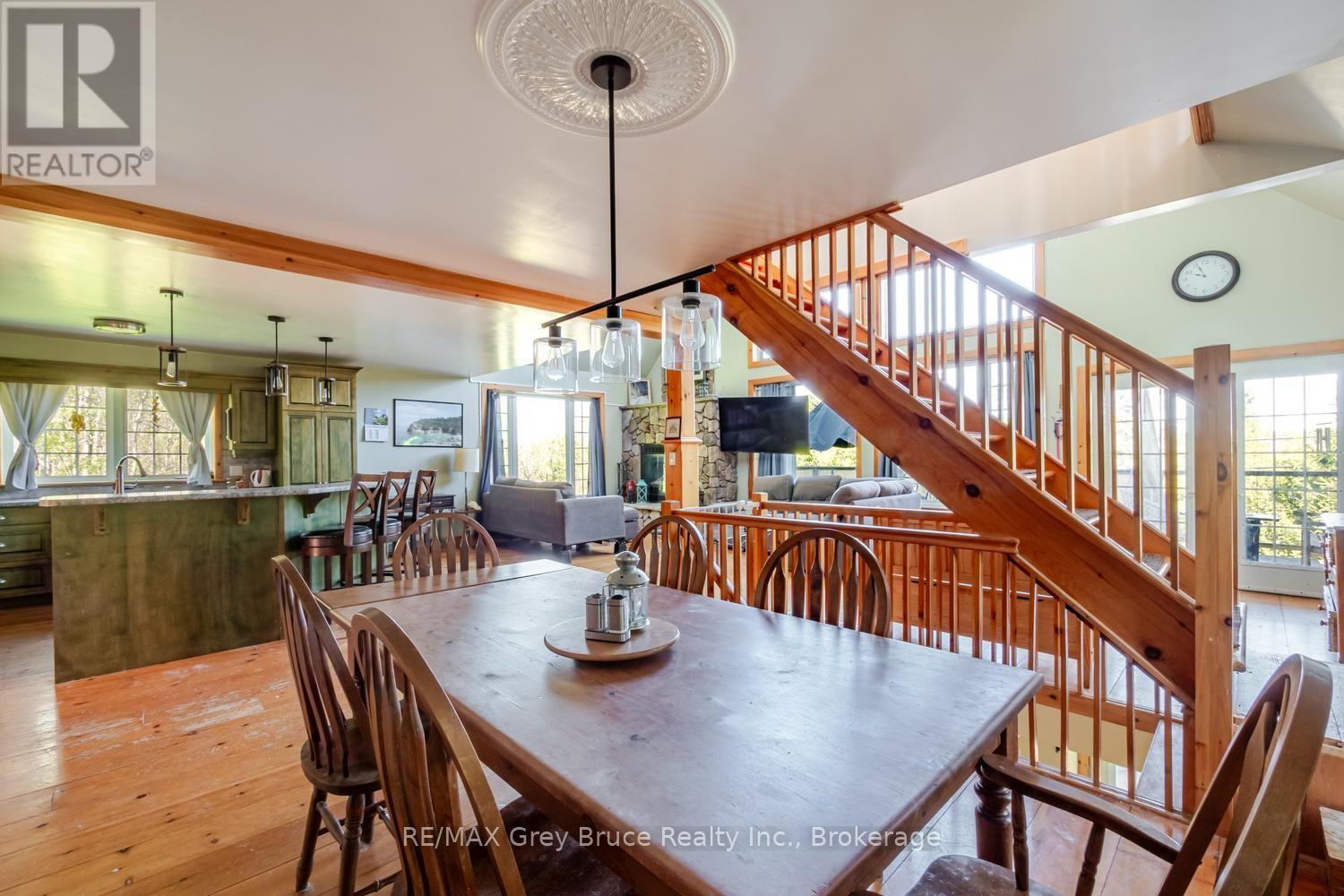 501192 GREY 1 ROAD - 18