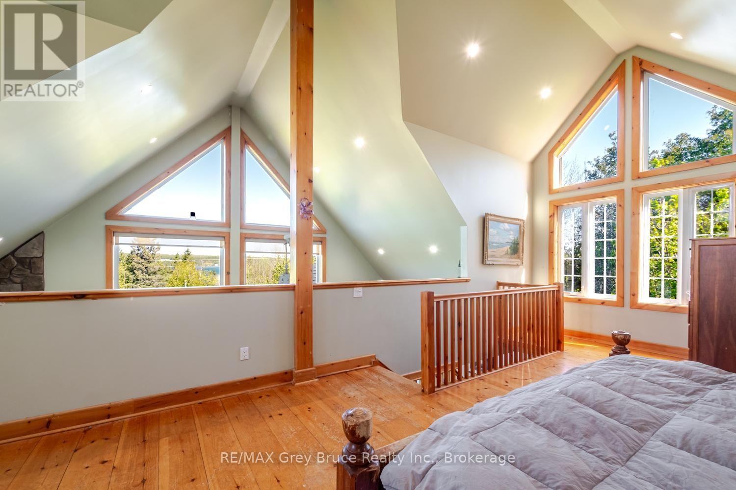 501192 GREY 1 ROAD - 19