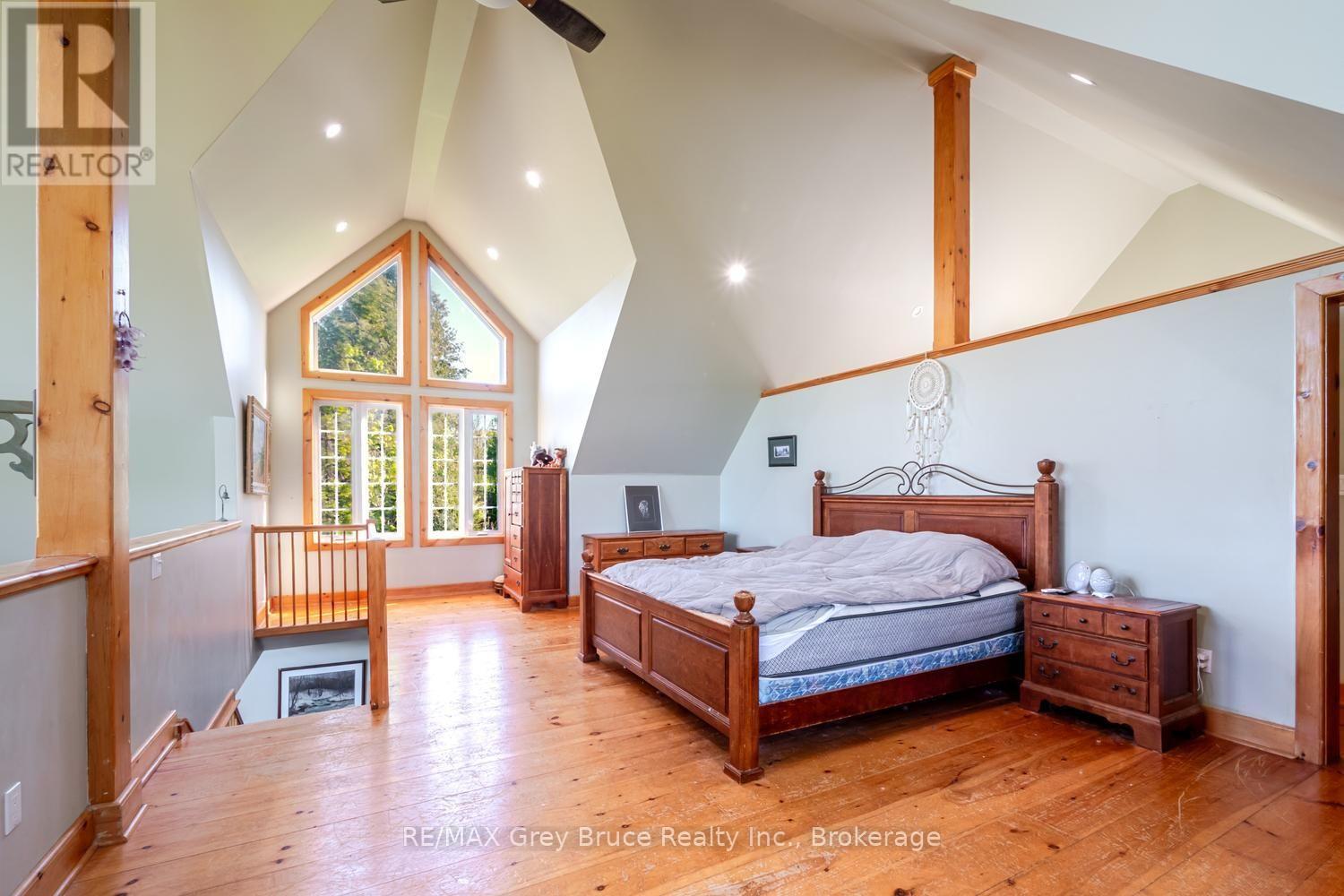 501192 GREY 1 ROAD - 20