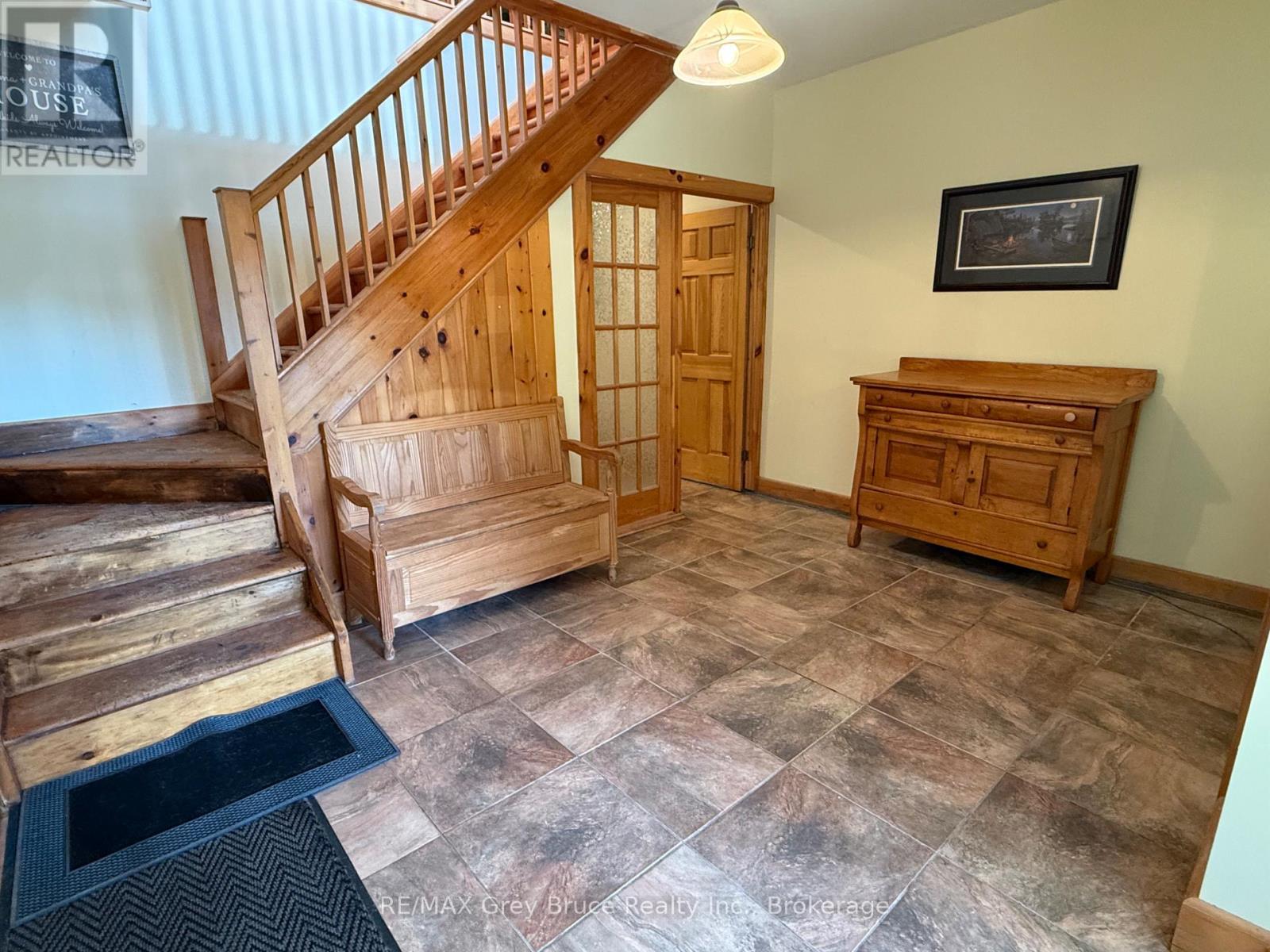 501192 GREY 1 ROAD - 5