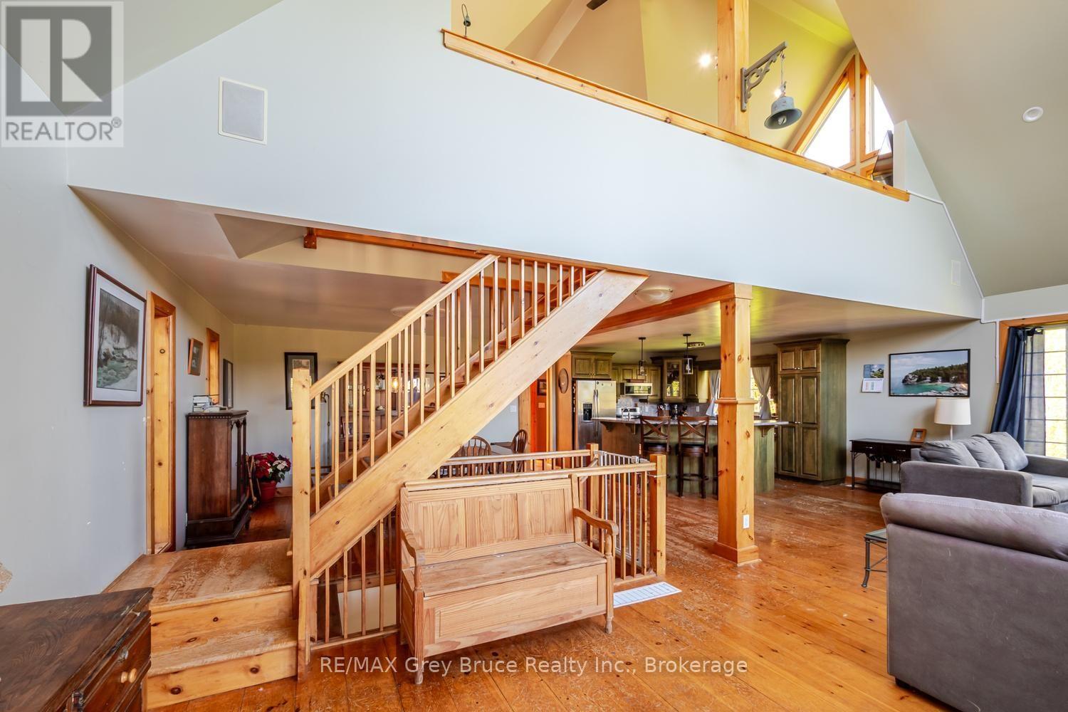 501192 GREY 1 ROAD - 6