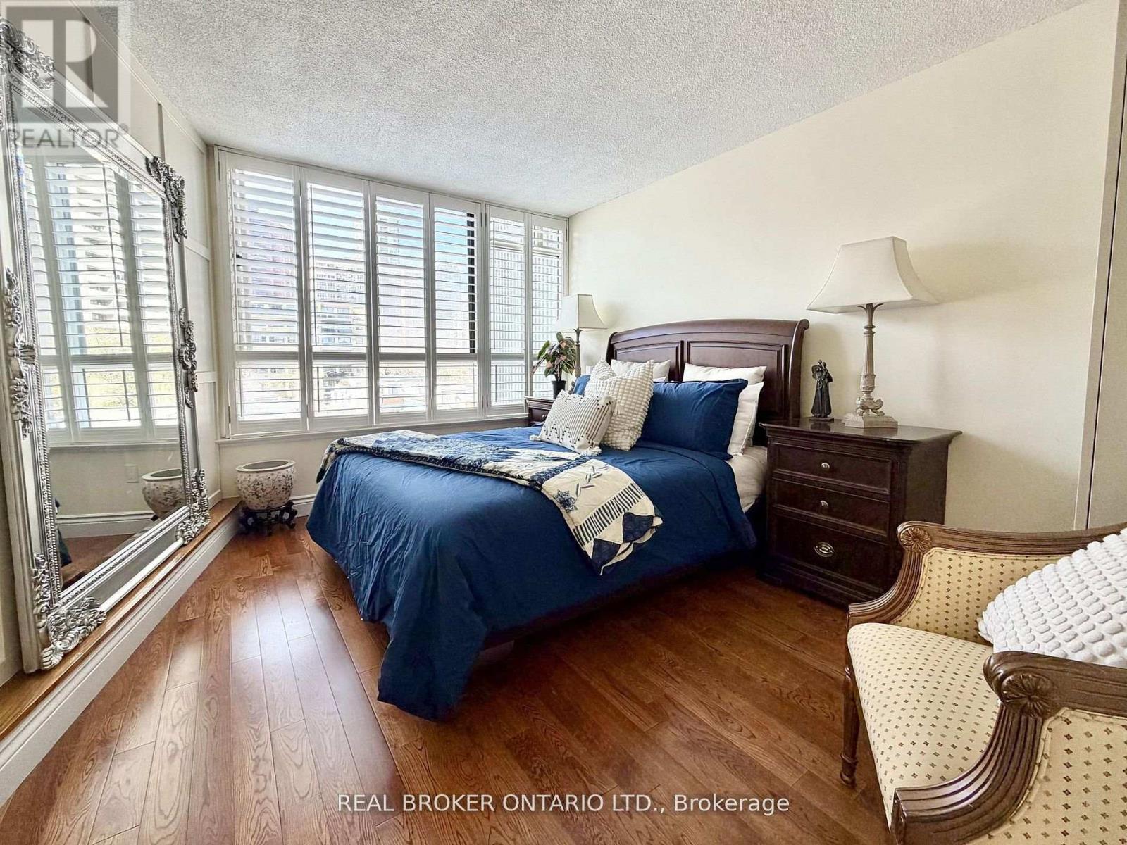 #602 130 CARLTON STREET - Image 15