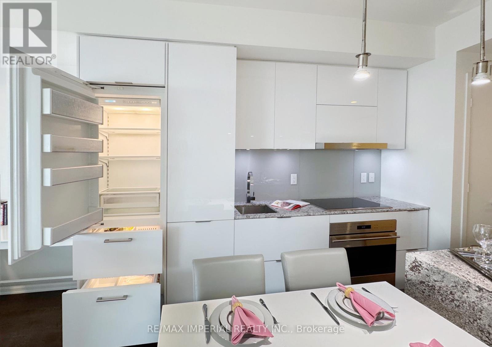 #6407 1 BLOOR STREET E - 11