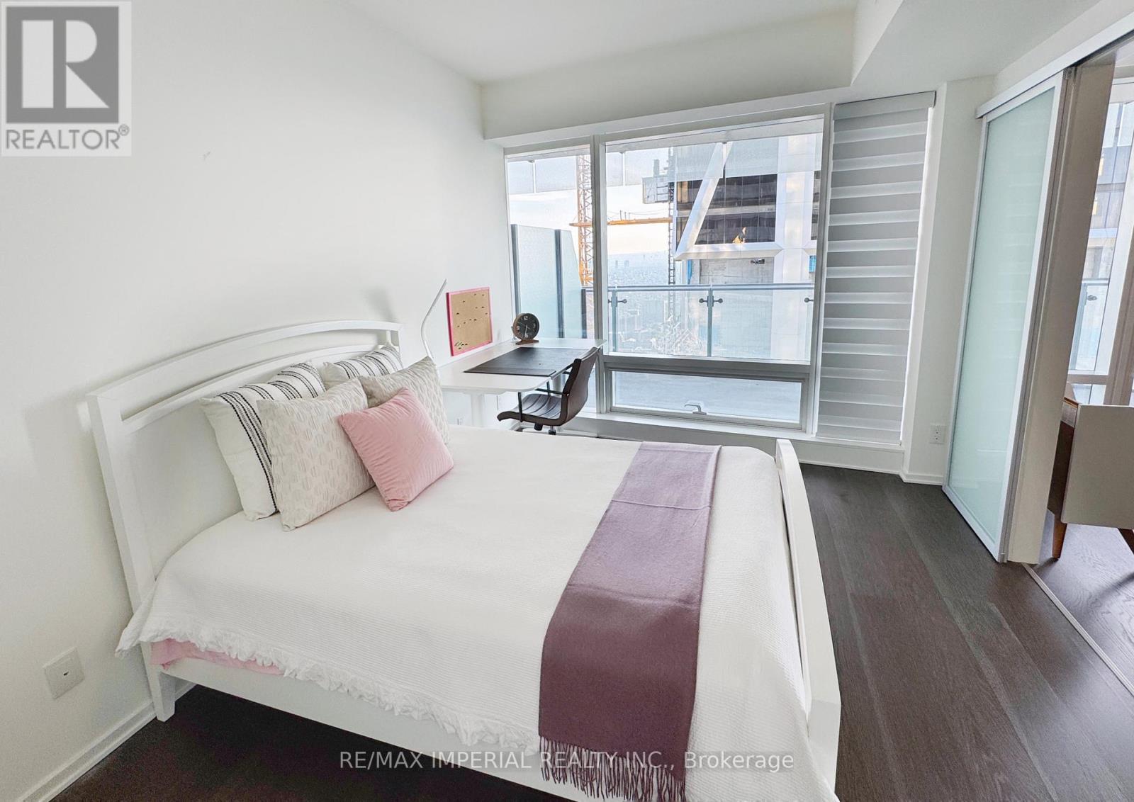 #6407 1 BLOOR STREET E - 18