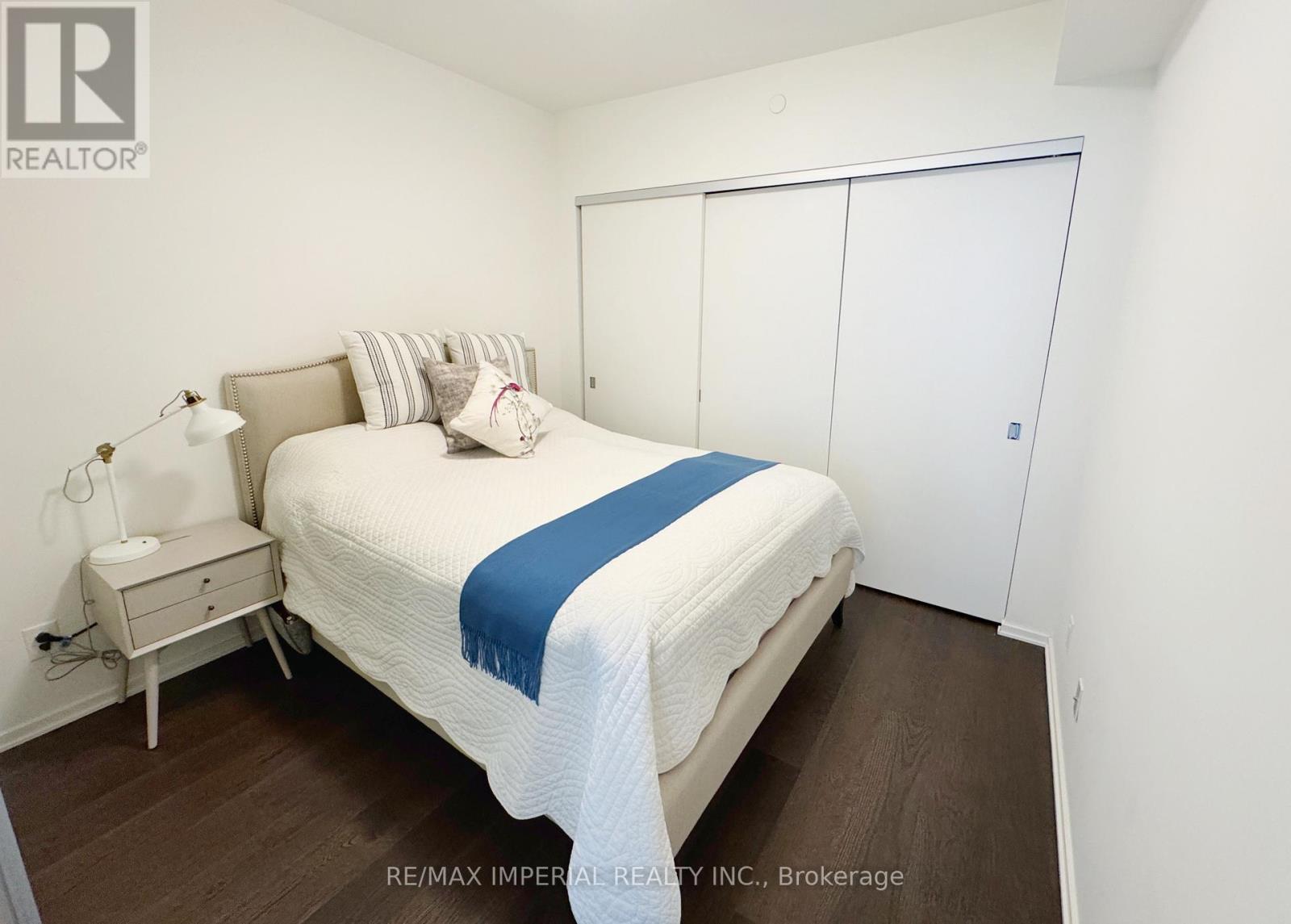 #6407 1 BLOOR STREET E - 24