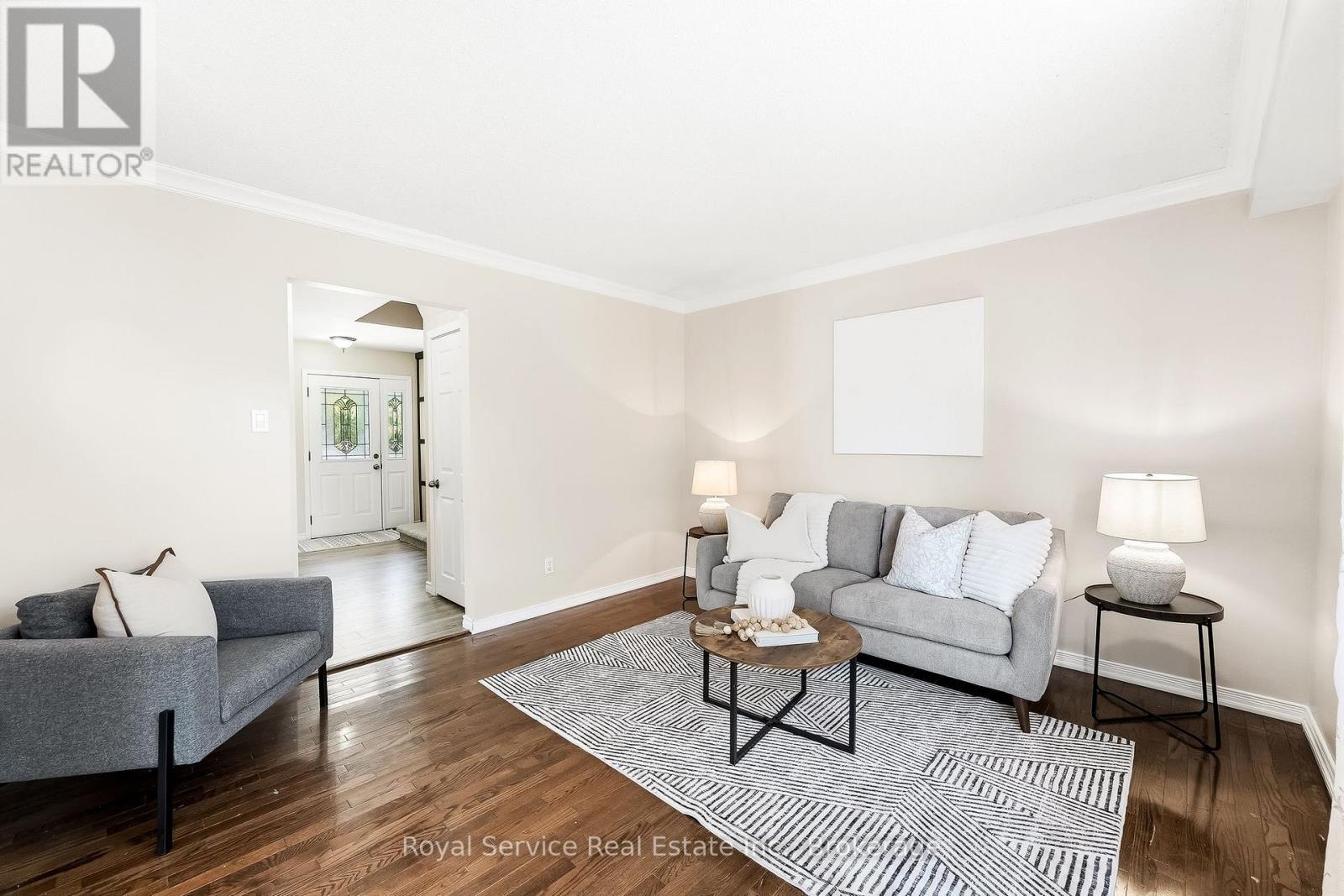6 GILMOUR DRIVE - 21