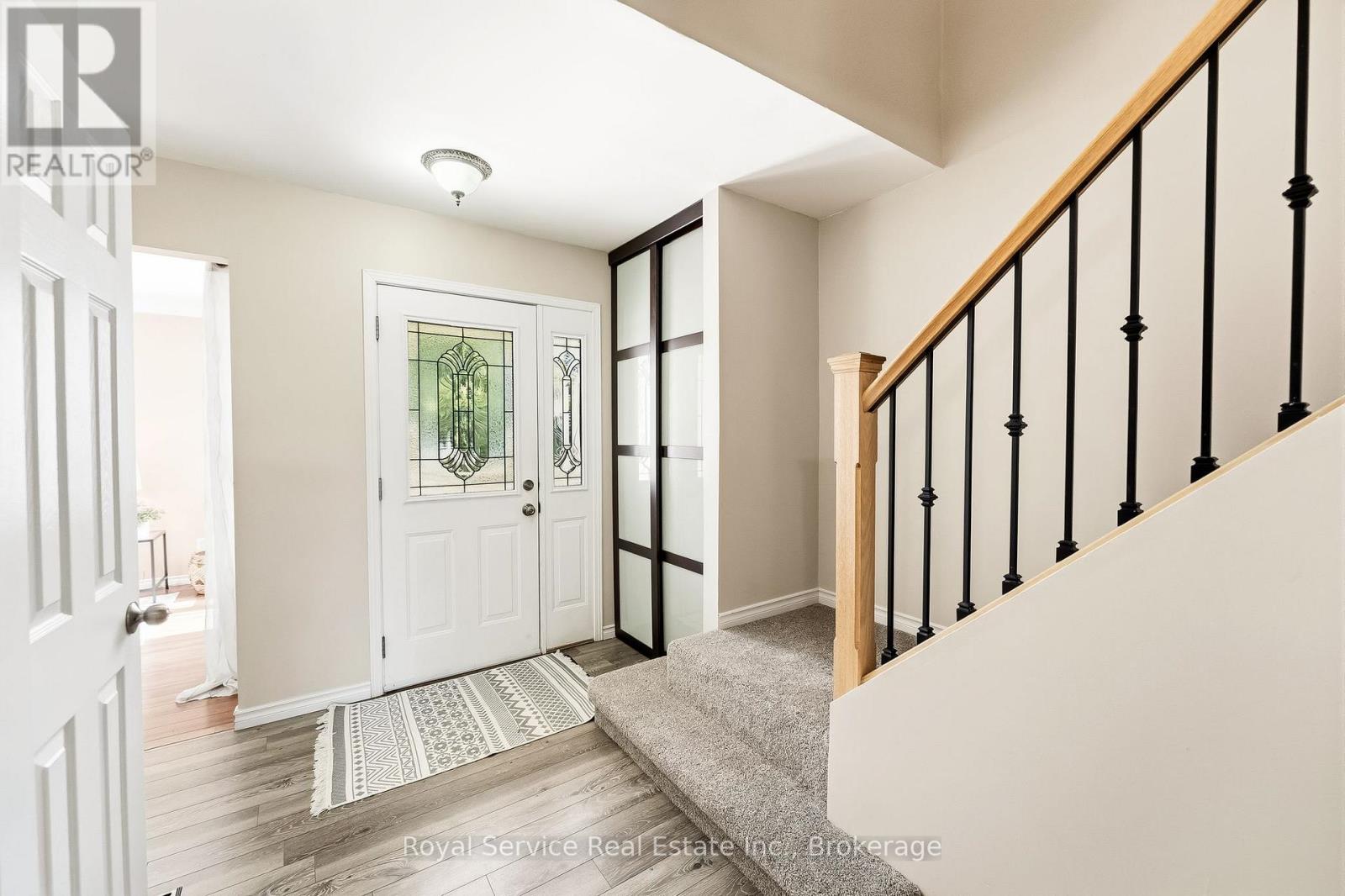 6 GILMOUR DRIVE - 7