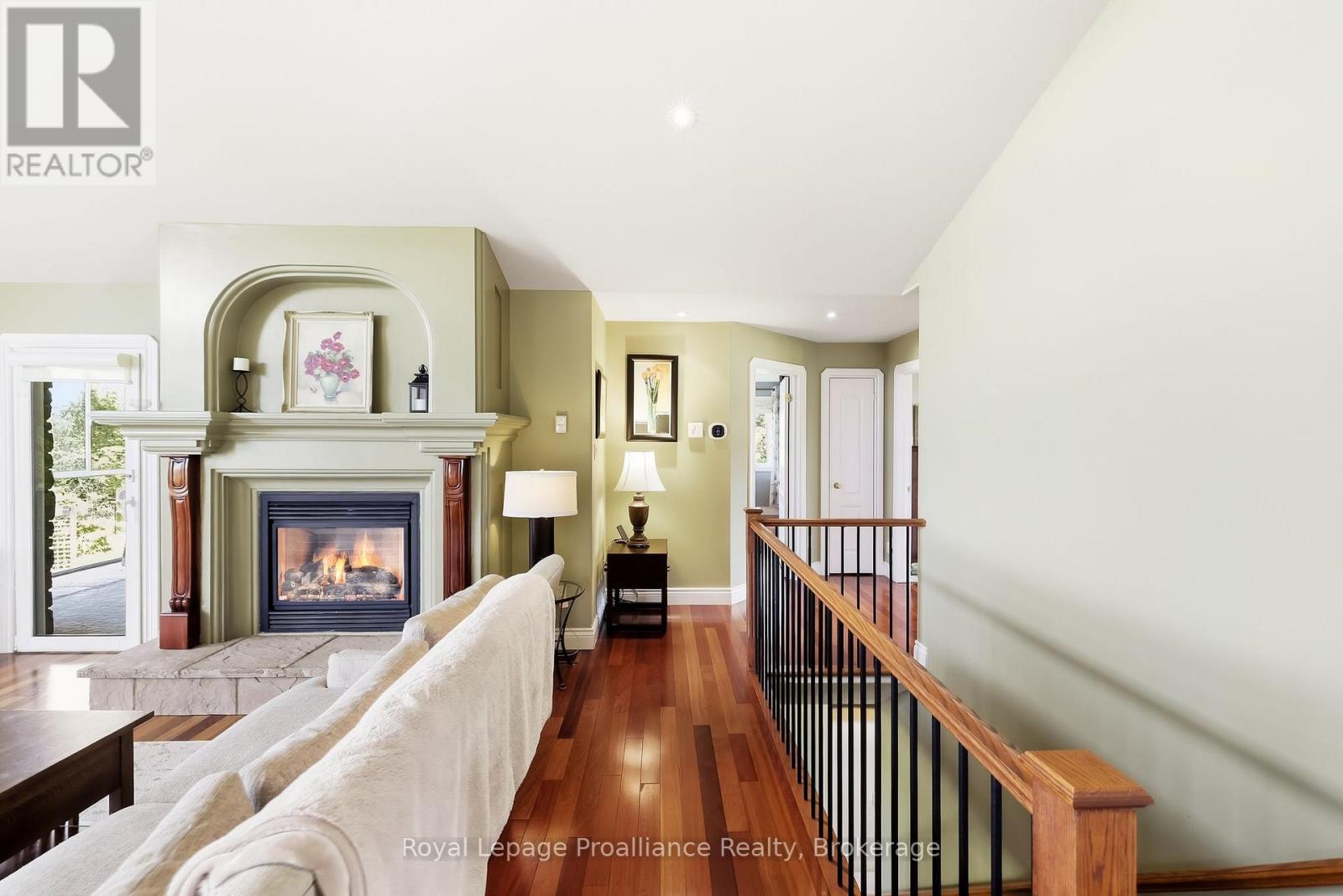 1674 MORRIS AVENUE - Image 19