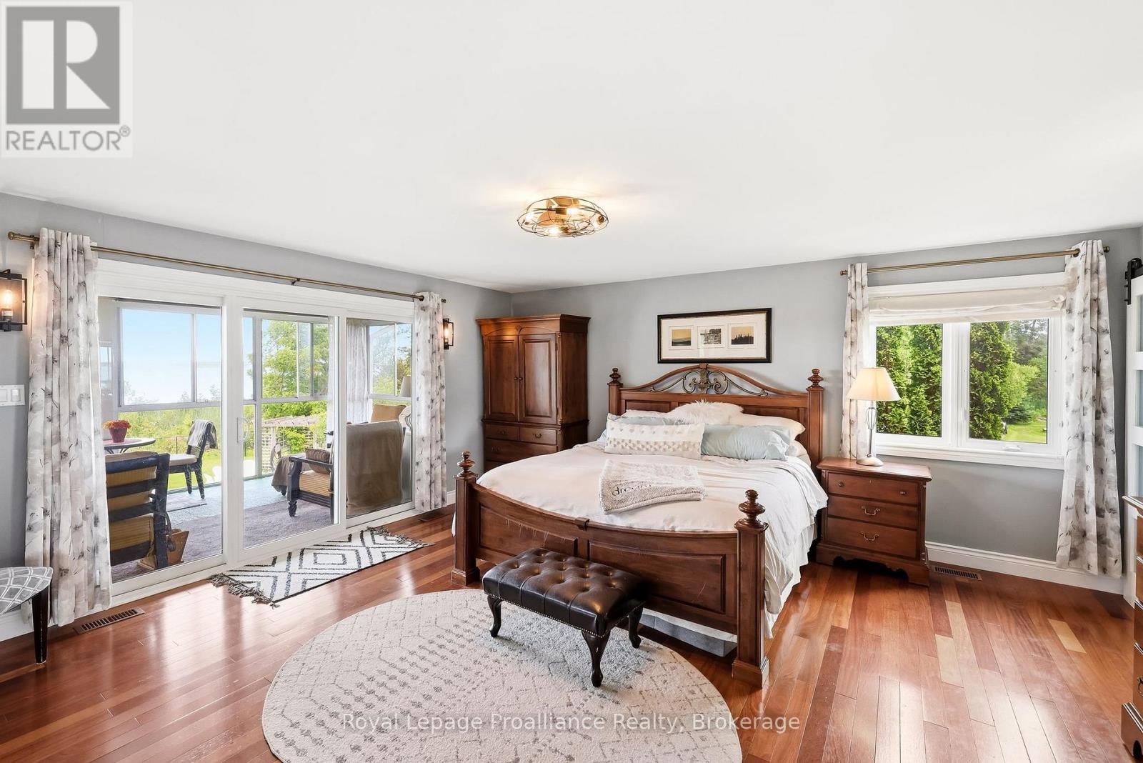1674 MORRIS AVENUE - Image 20