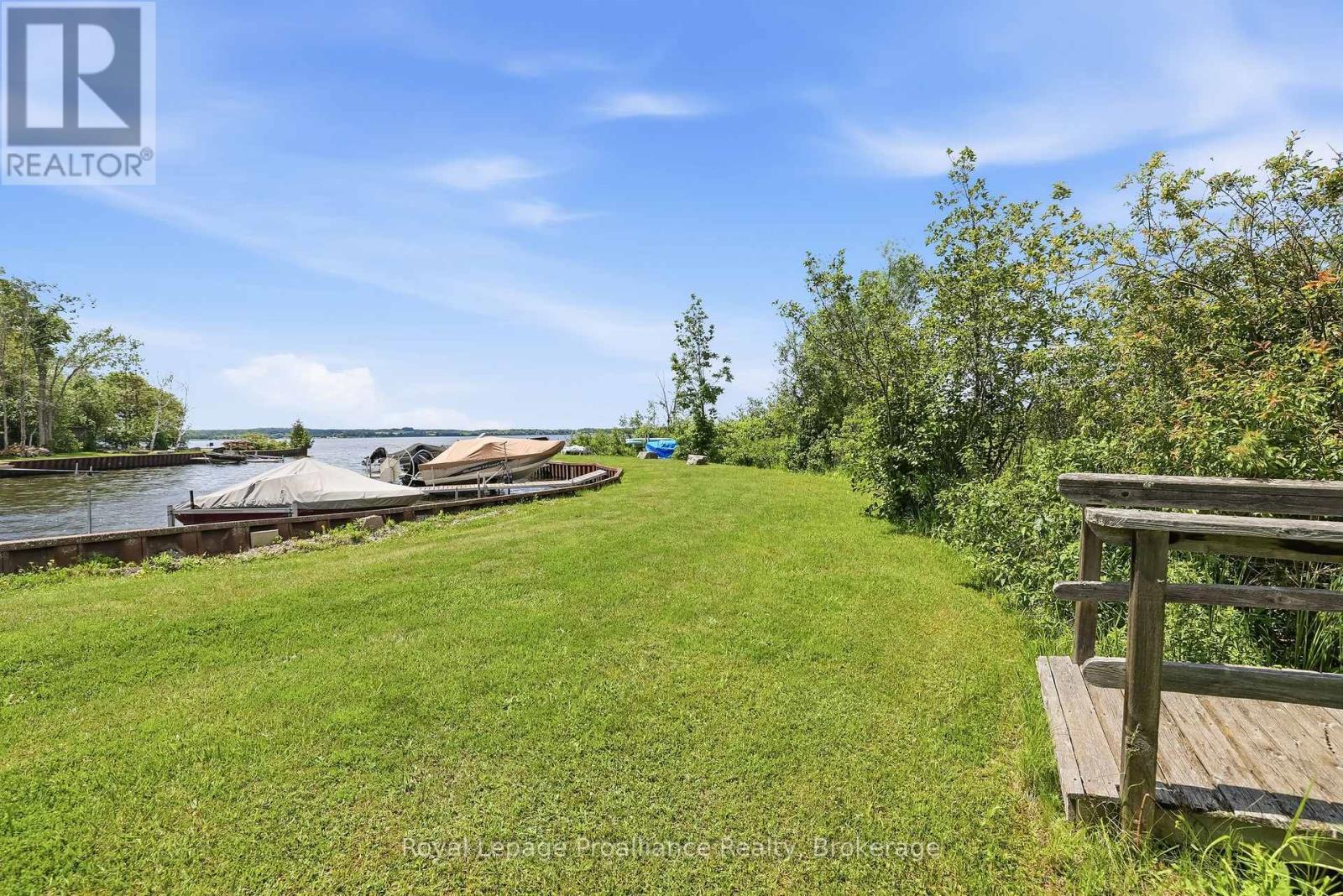 1674 MORRIS AVENUE - Image 42