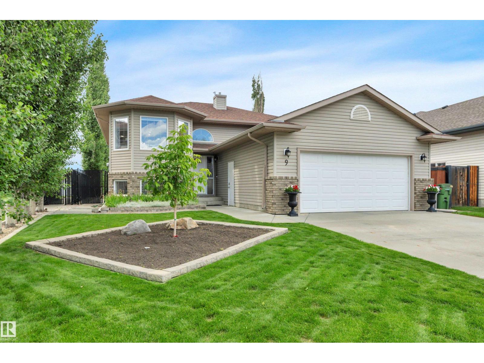 9 Westview DR - 1