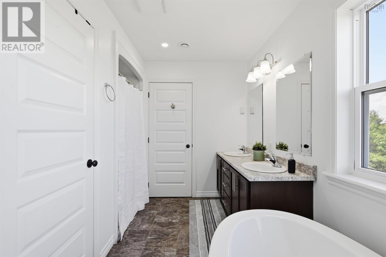 114 Alabaster Way - 25