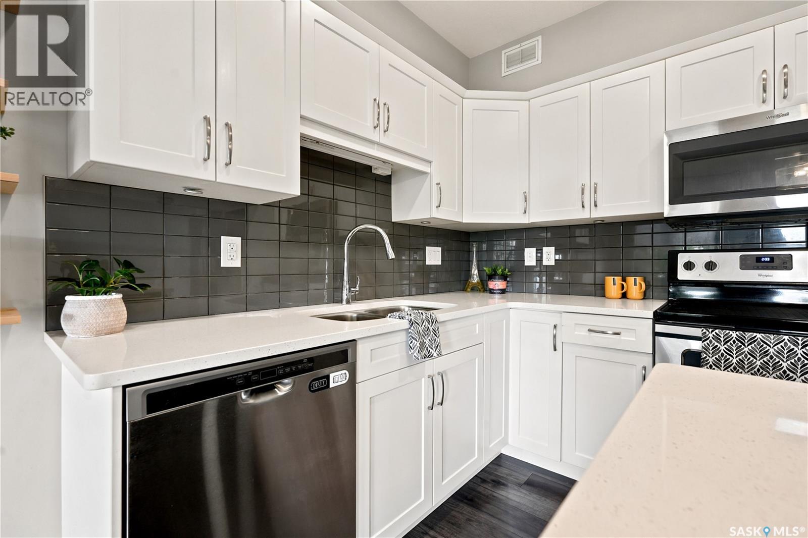 #21 115 Veltkamp CRESCENT - 12