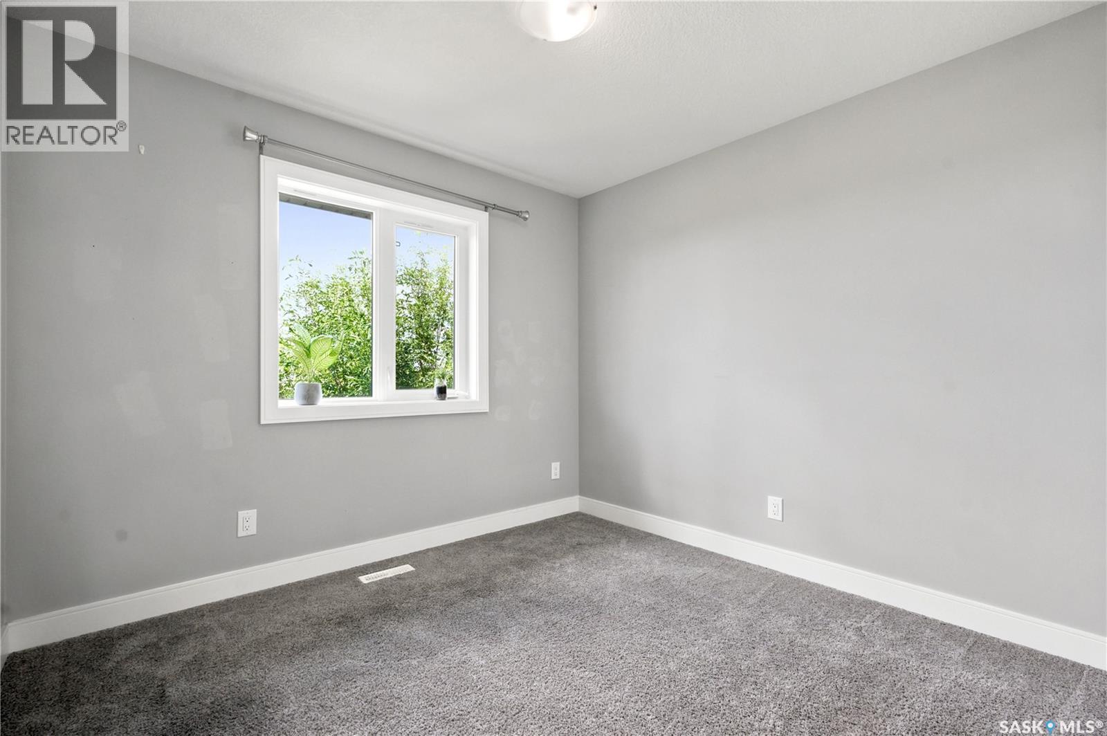 #21 115 Veltkamp CRESCENT - 25
