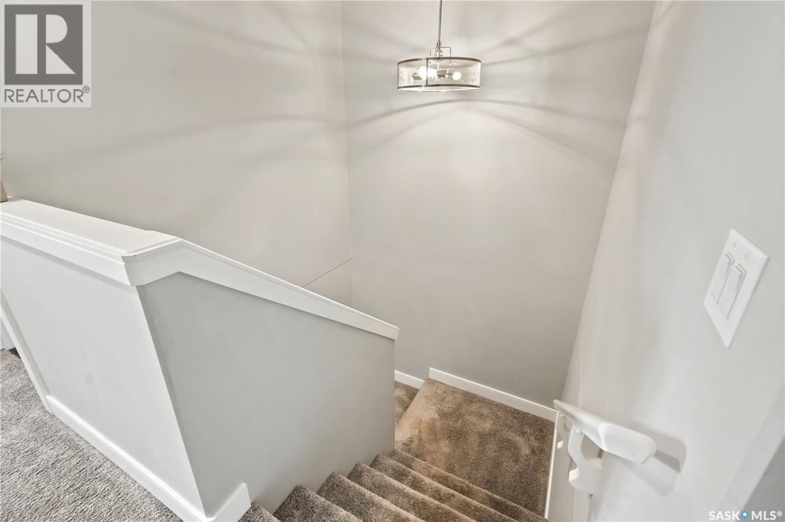 #21 115 Veltkamp CRESCENT - 37