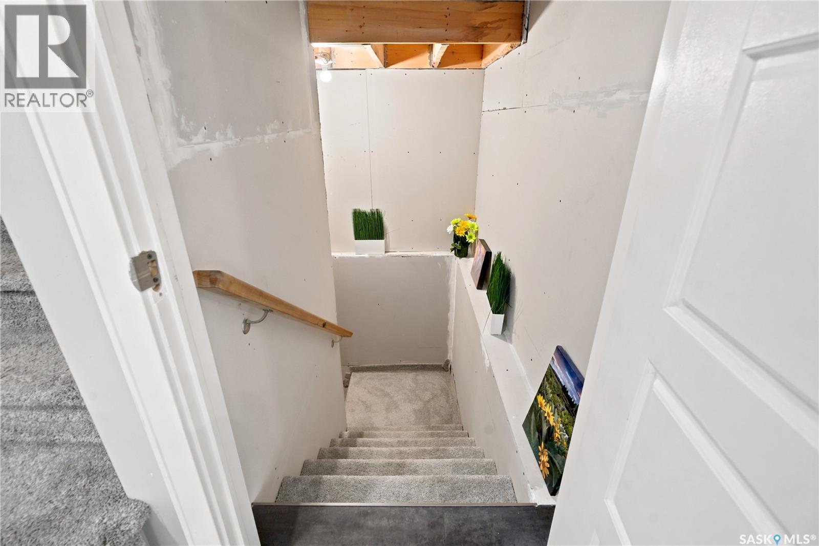 21 115 Veltkamp CRESCENT — photo 38