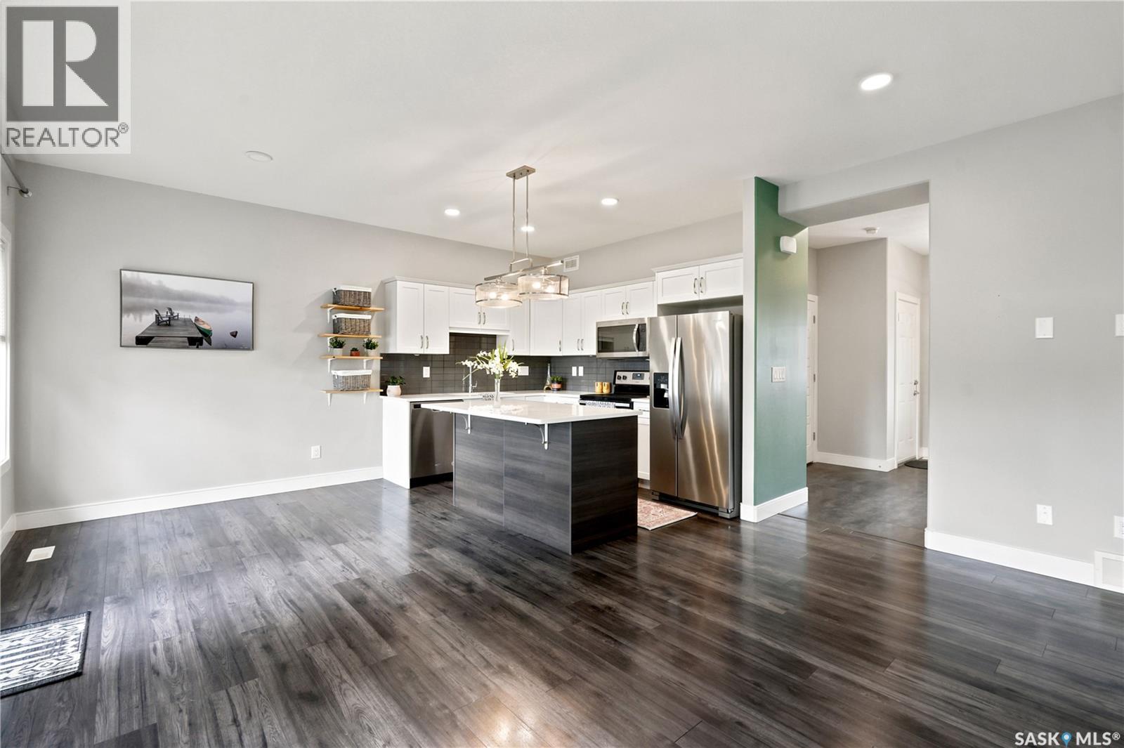#21 115 Veltkamp CRESCENT - 23