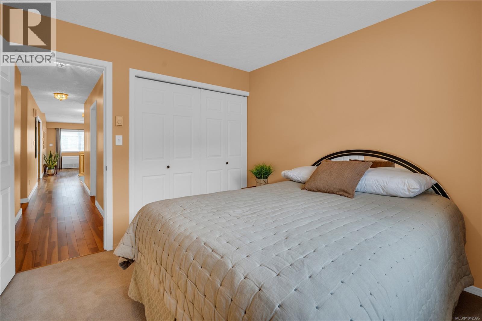 8008 Glenhurst Dr N - 22