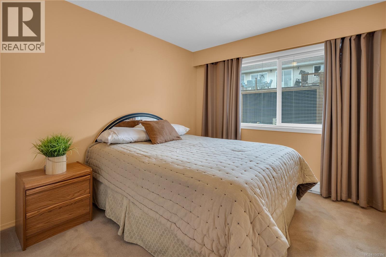 8008 Glenhurst Dr N - 23