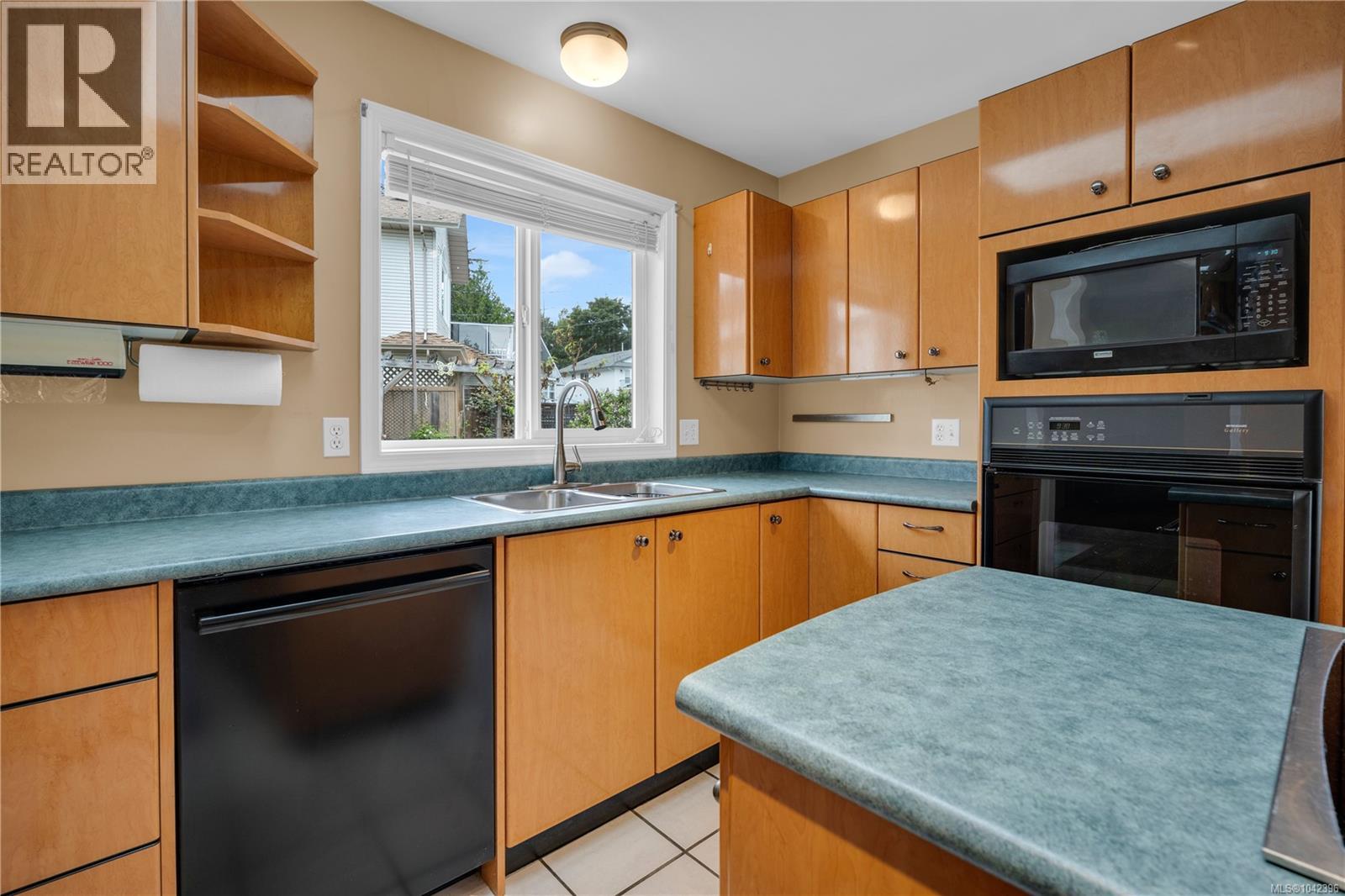 8008 Glenhurst Dr N - 14