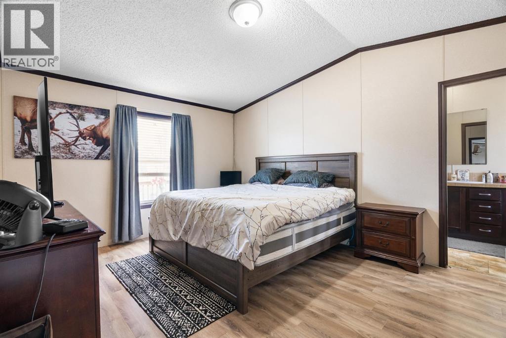 360 GRENFELL Crescent - 11