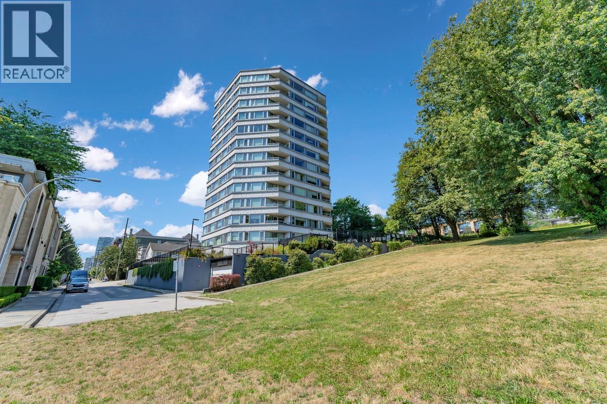 803 31 ELLIOT STREET, New Westminster