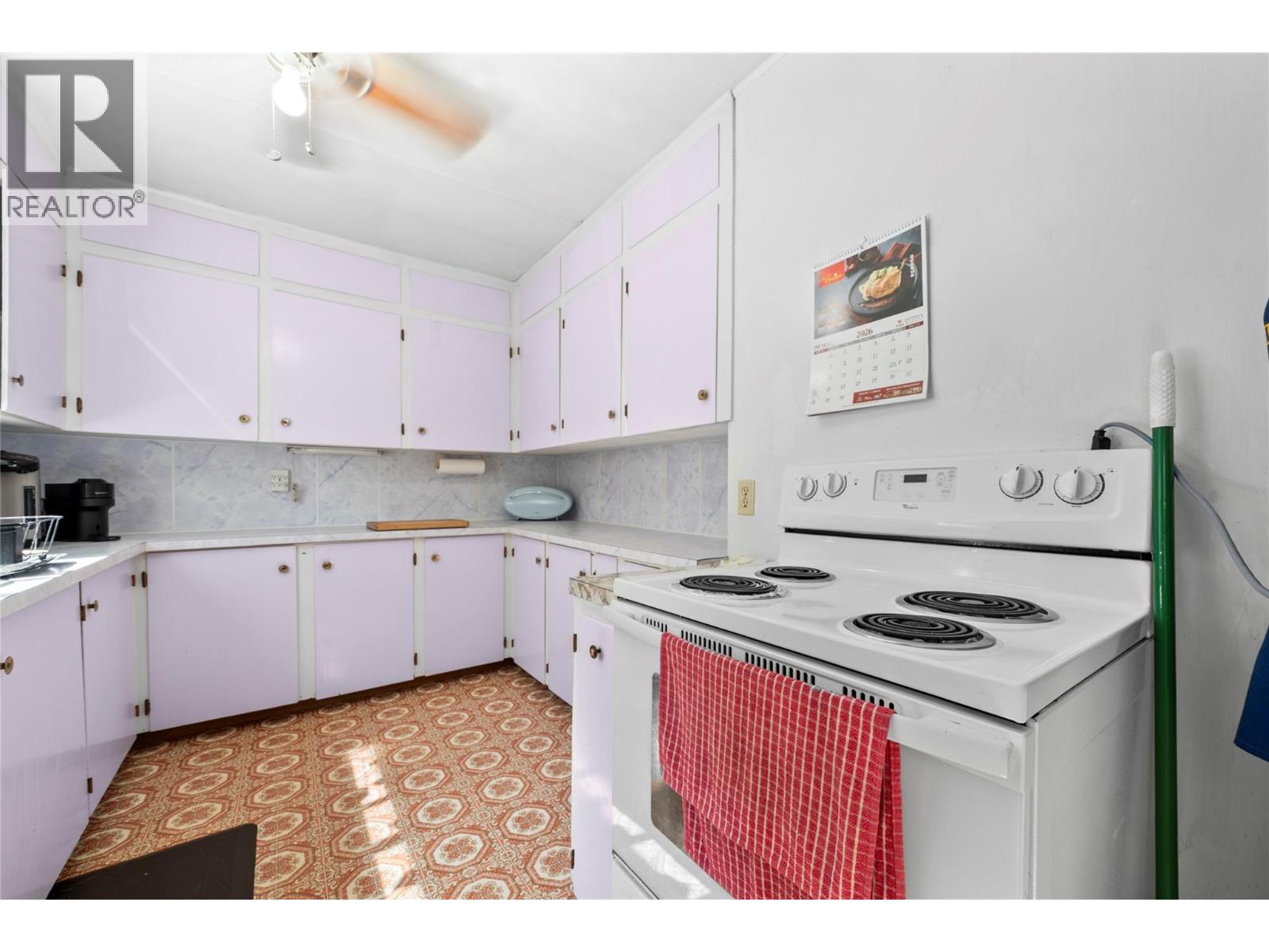 1281 LITTLE SHUSWAP LAKE Road - 28