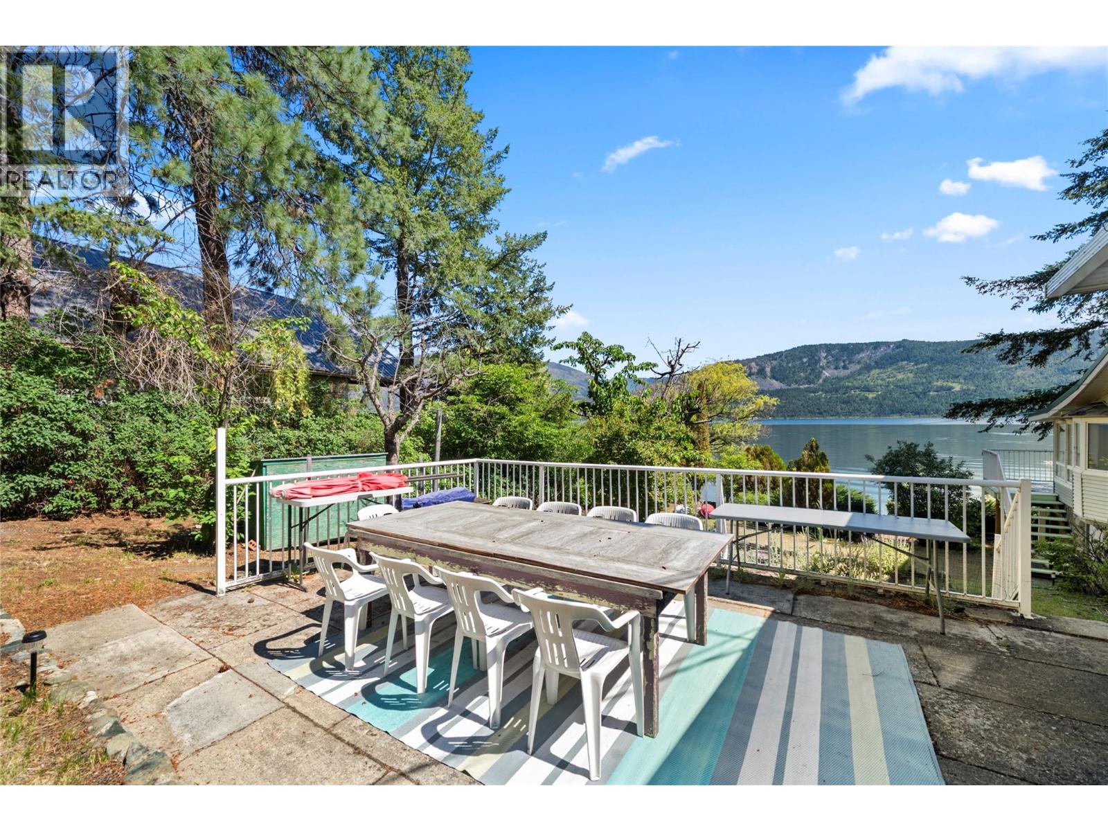 1281 LITTLE SHUSWAP LAKE Road - 15