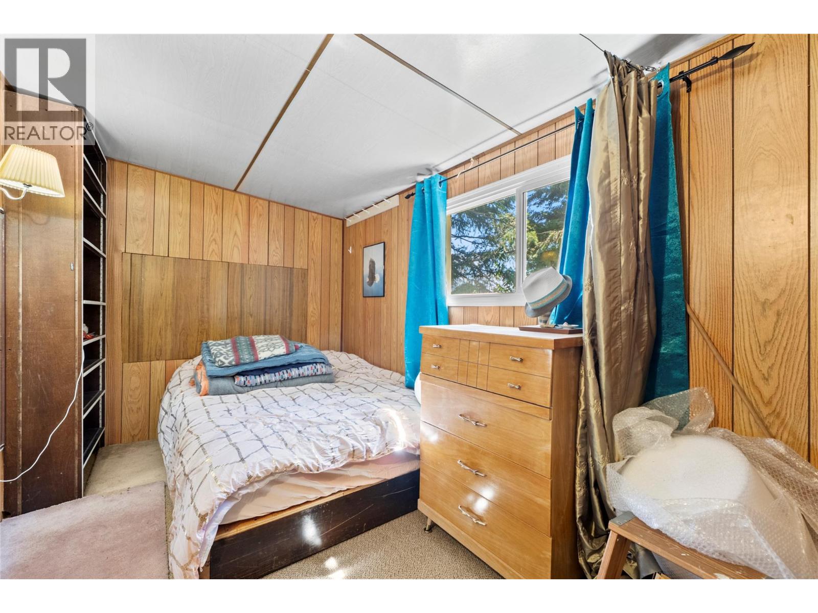 1281 LITTLE SHUSWAP LAKE Road - 33