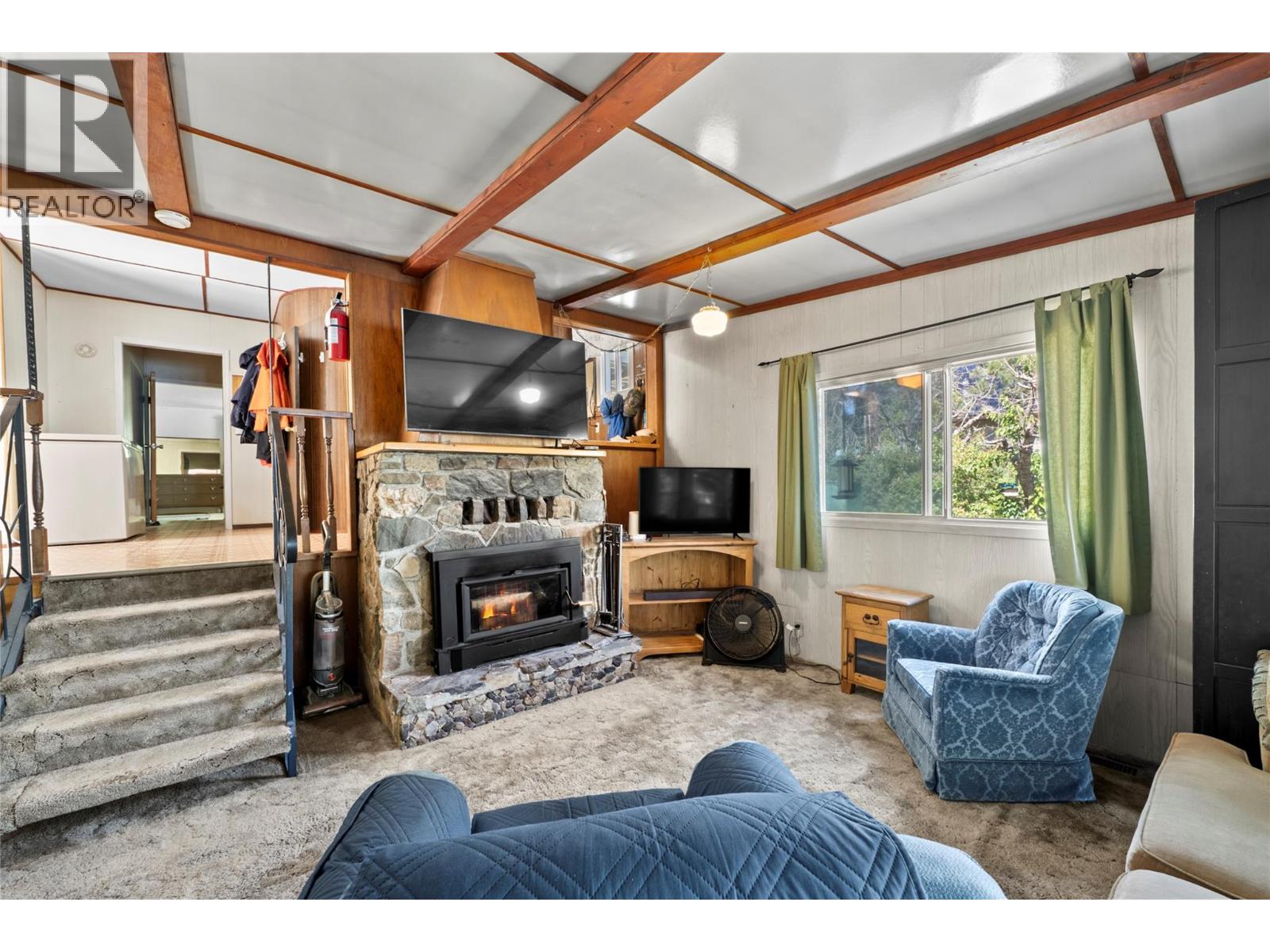 1281 LITTLE SHUSWAP LAKE Road - 21