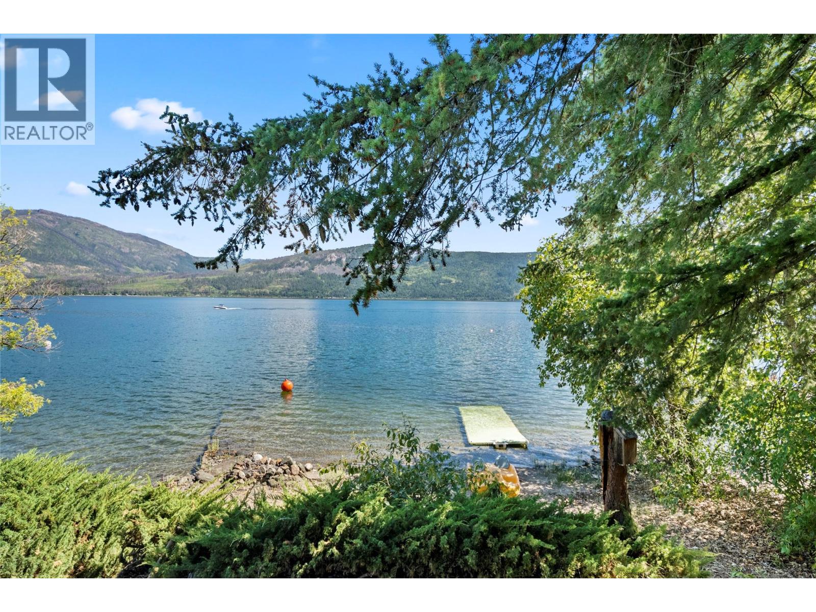 1281 LITTLE SHUSWAP LAKE Road - 39