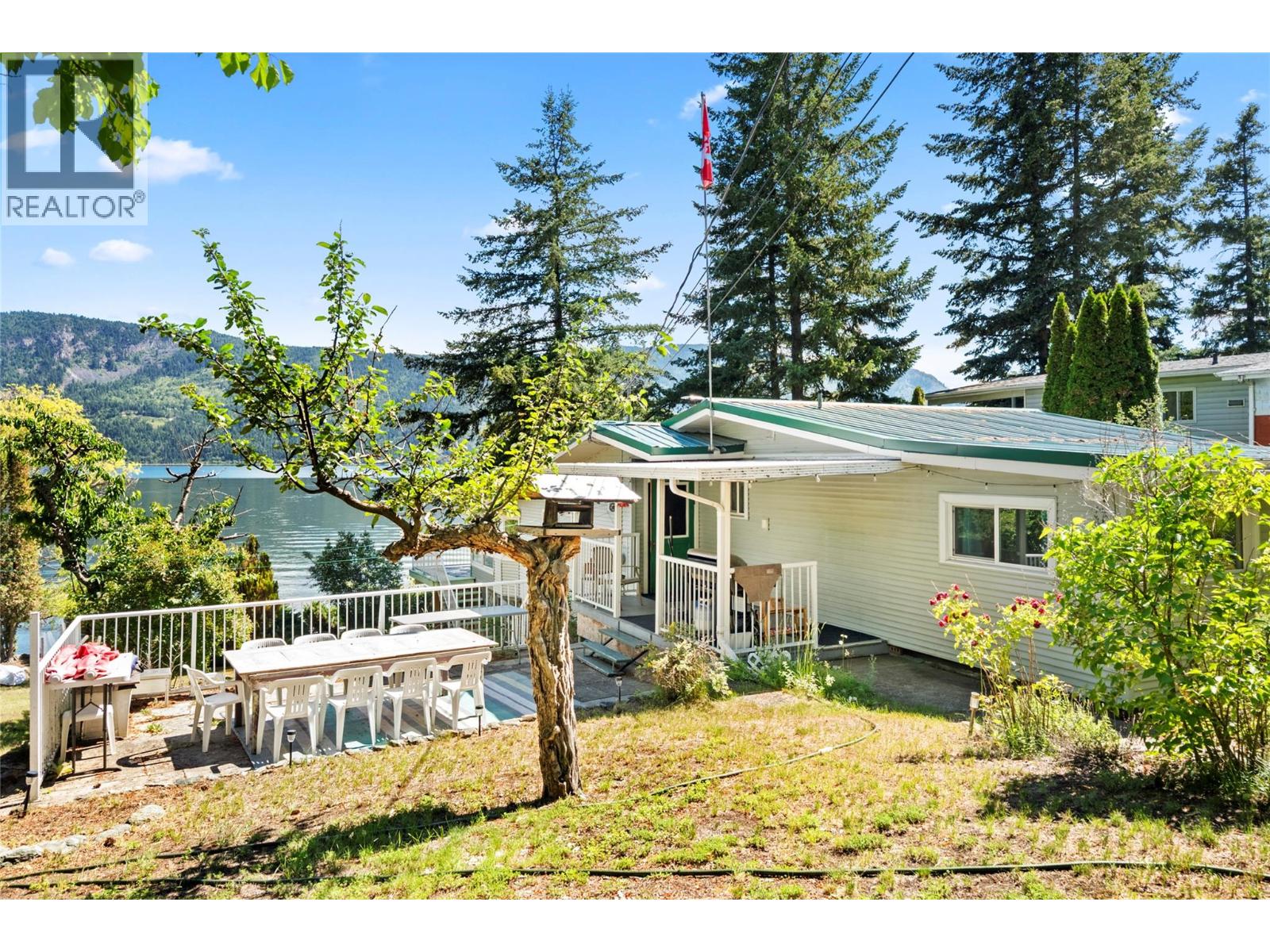 1281 LITTLE SHUSWAP LAKE Road - 14