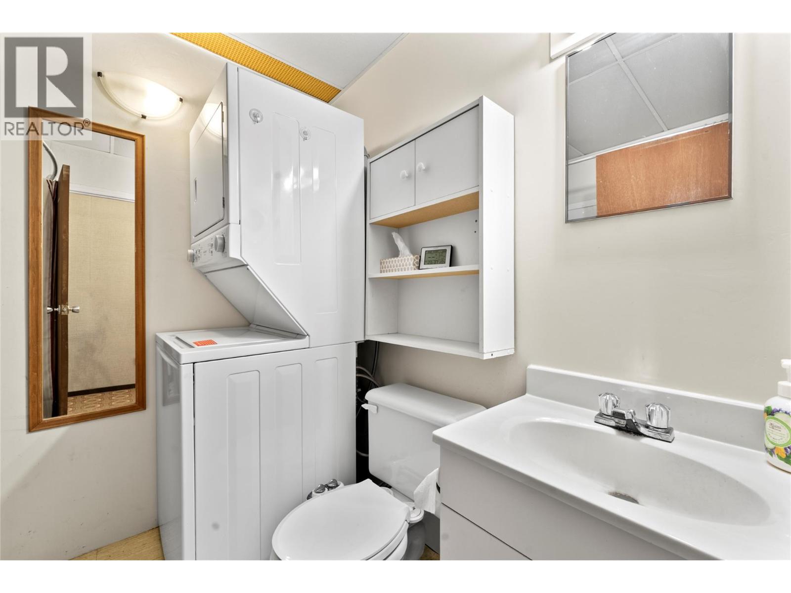1281 LITTLE SHUSWAP LAKE Road - 25