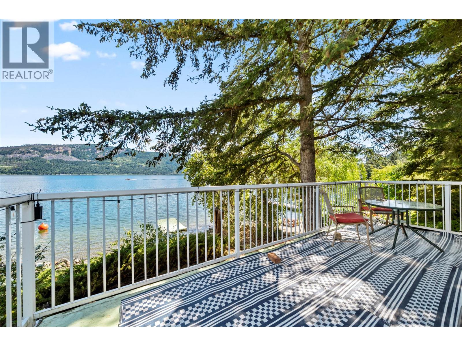 1281 LITTLE SHUSWAP LAKE Road - 38