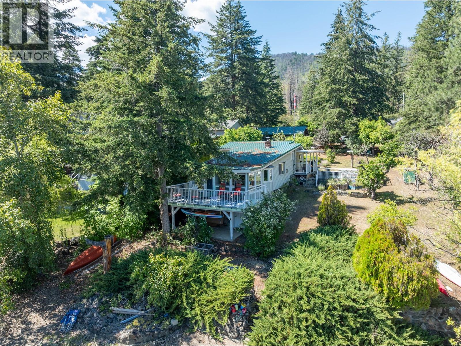 1281 LITTLE SHUSWAP LAKE Road - 45