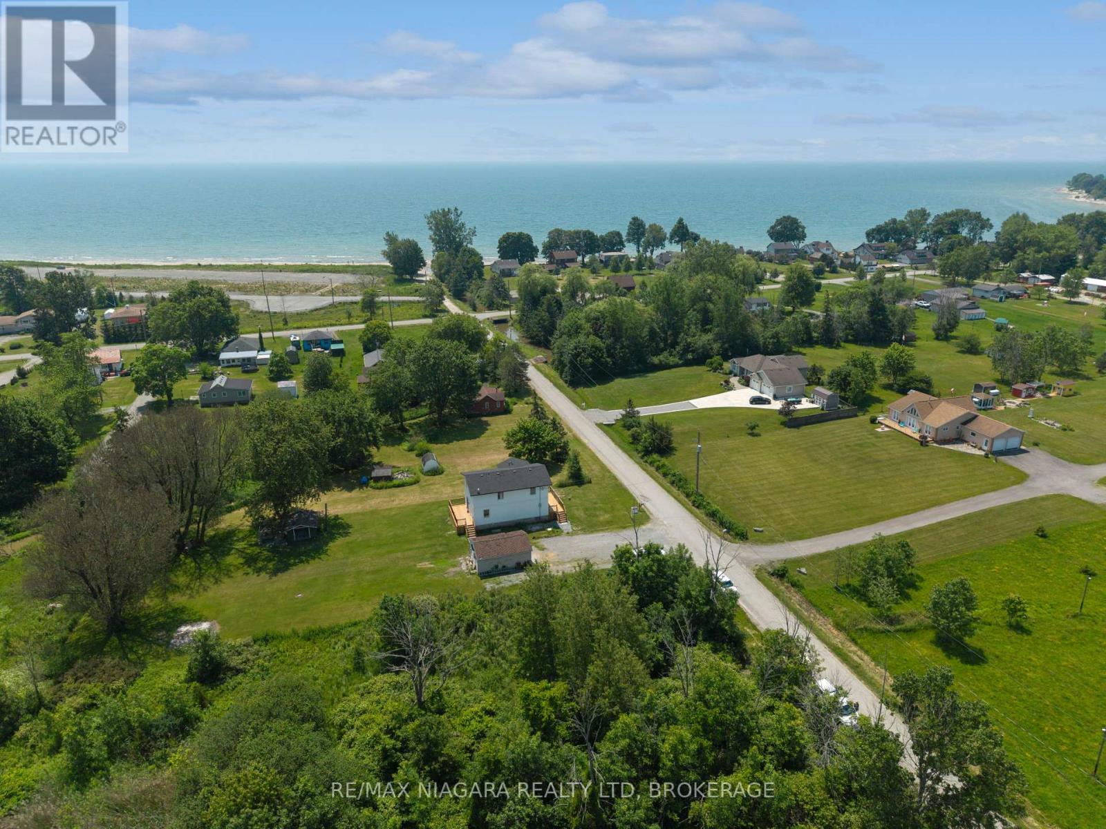 11809 SIDEROAD 18 - 35