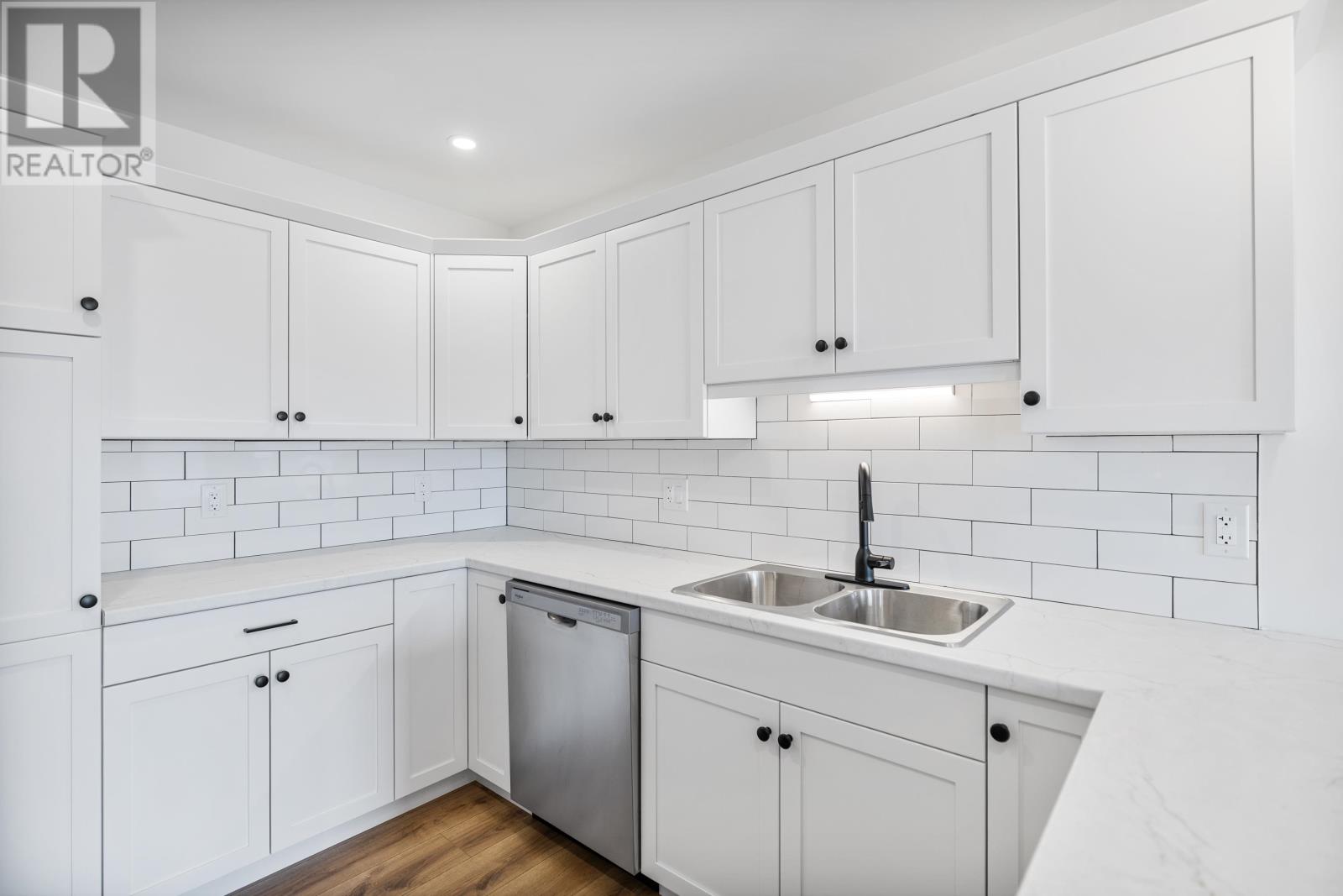 35 Paddington Avenue - 22