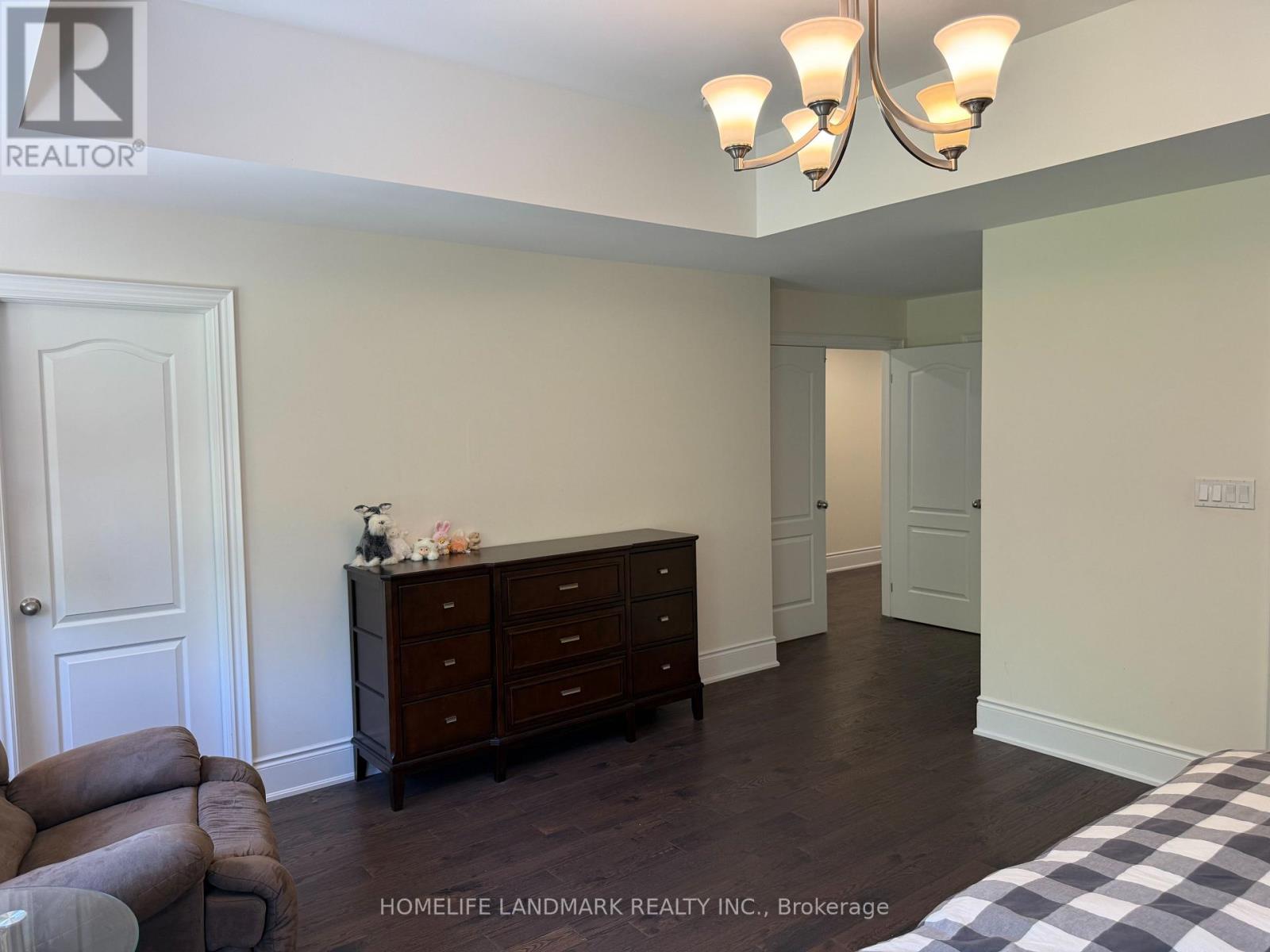 46 FOREST EDGE CRESCENT - 27