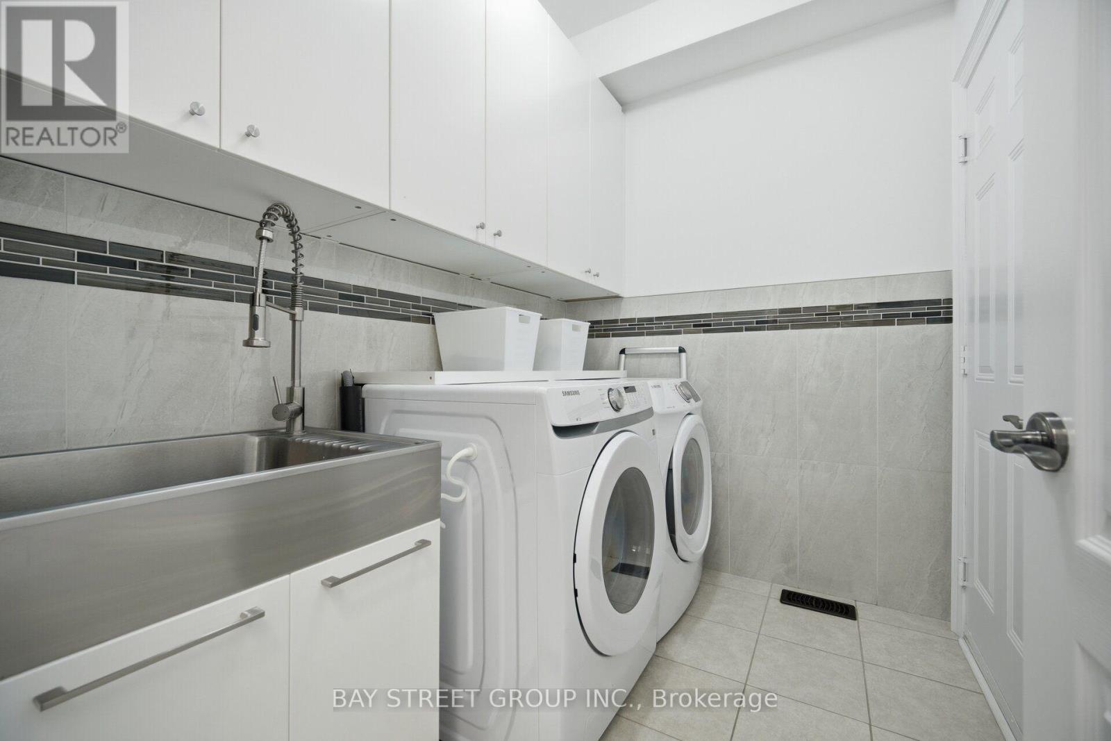 66 MILBY CRESCENT - 27