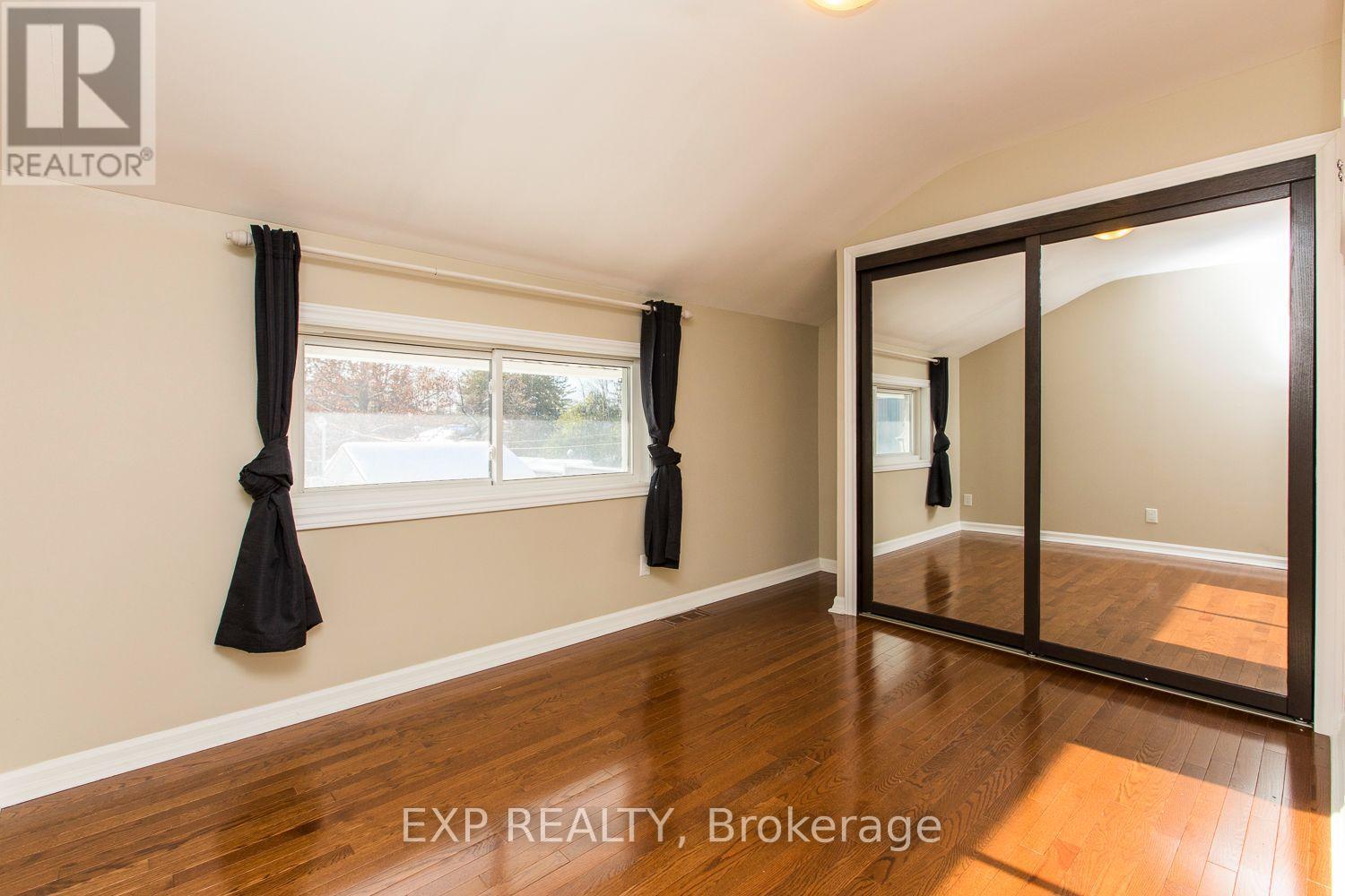 28 APPLEFORD STREET, Ottawa. Luxury613. By Peter Sagos - Image 17