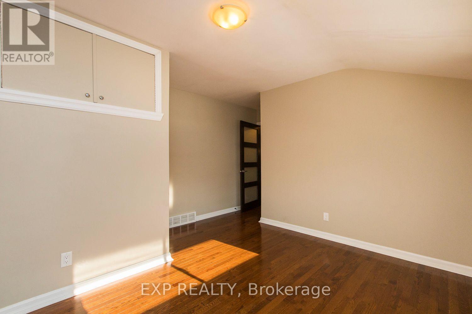 28 APPLEFORD STREET, Ottawa. Luxury613. By Peter Sagos - Image 18