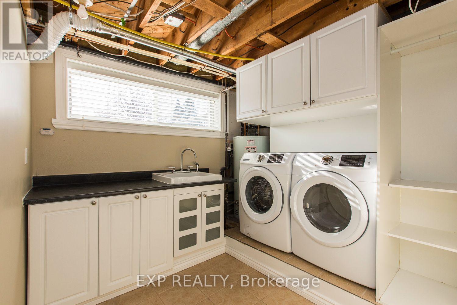 28 APPLEFORD STREET, Ottawa. Luxury613. By Peter Sagos - Image 26