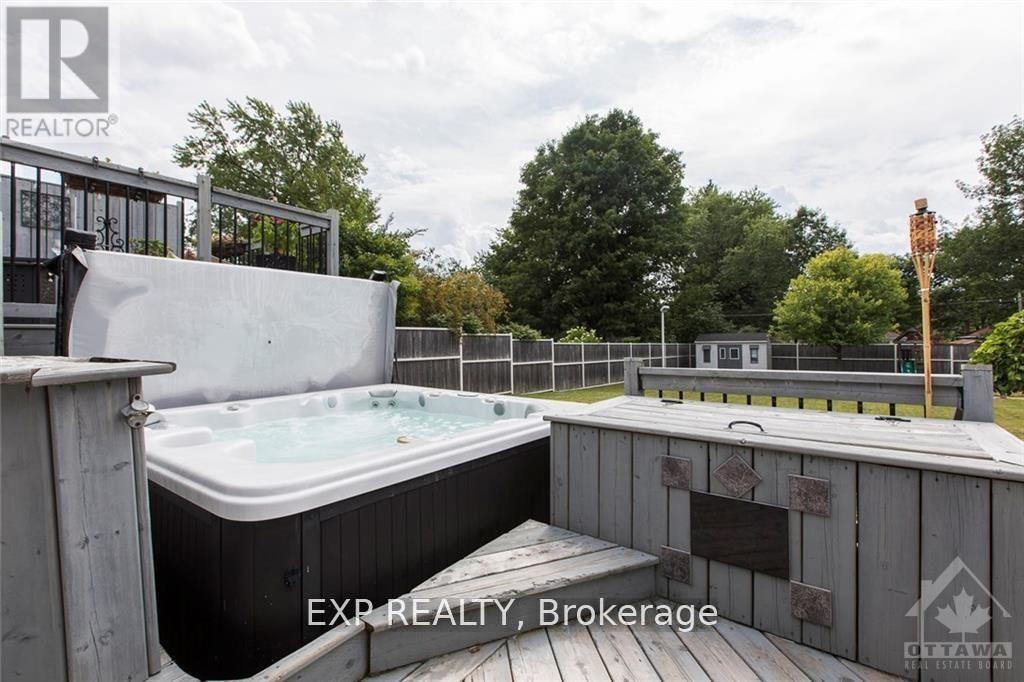 28 APPLEFORD STREET, Ottawa. Luxury613. By Peter Sagos - Image 29