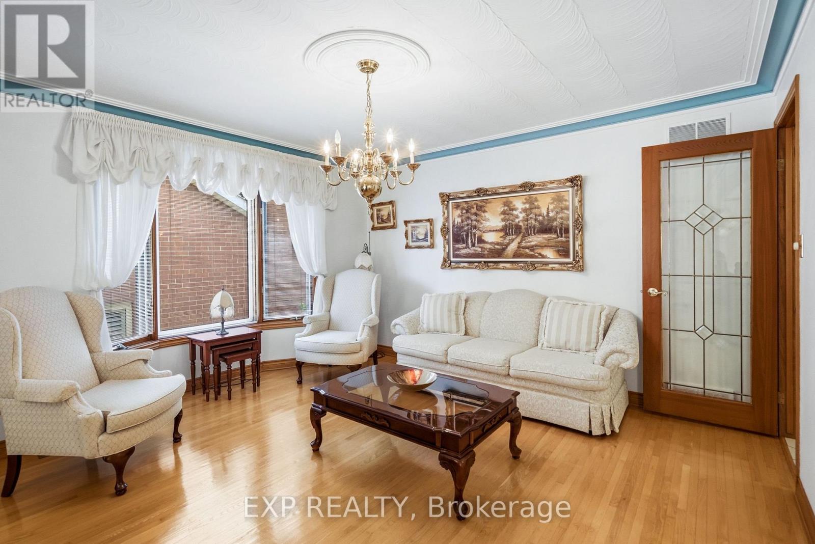 12 FERN GATE - Image 7