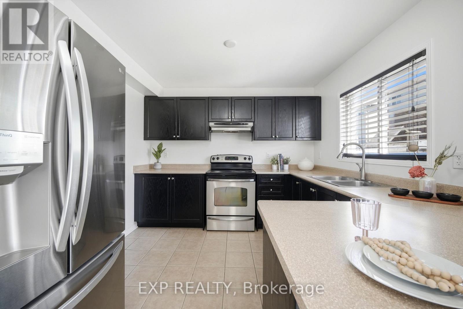 579 SHAFTSBURY STREET - 6