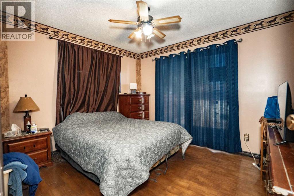 5518 47ave - 11