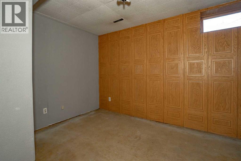 5518 47ave - 17