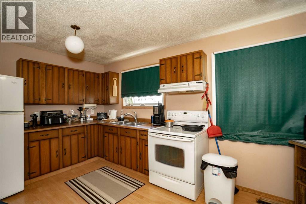 5518 47ave - 5