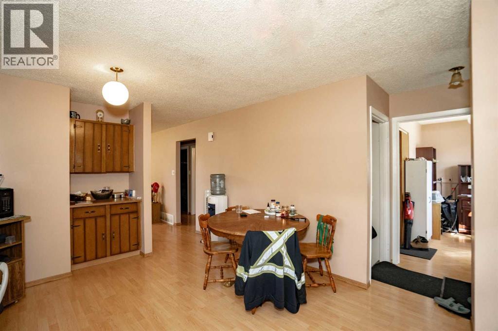 5518 47ave - 7